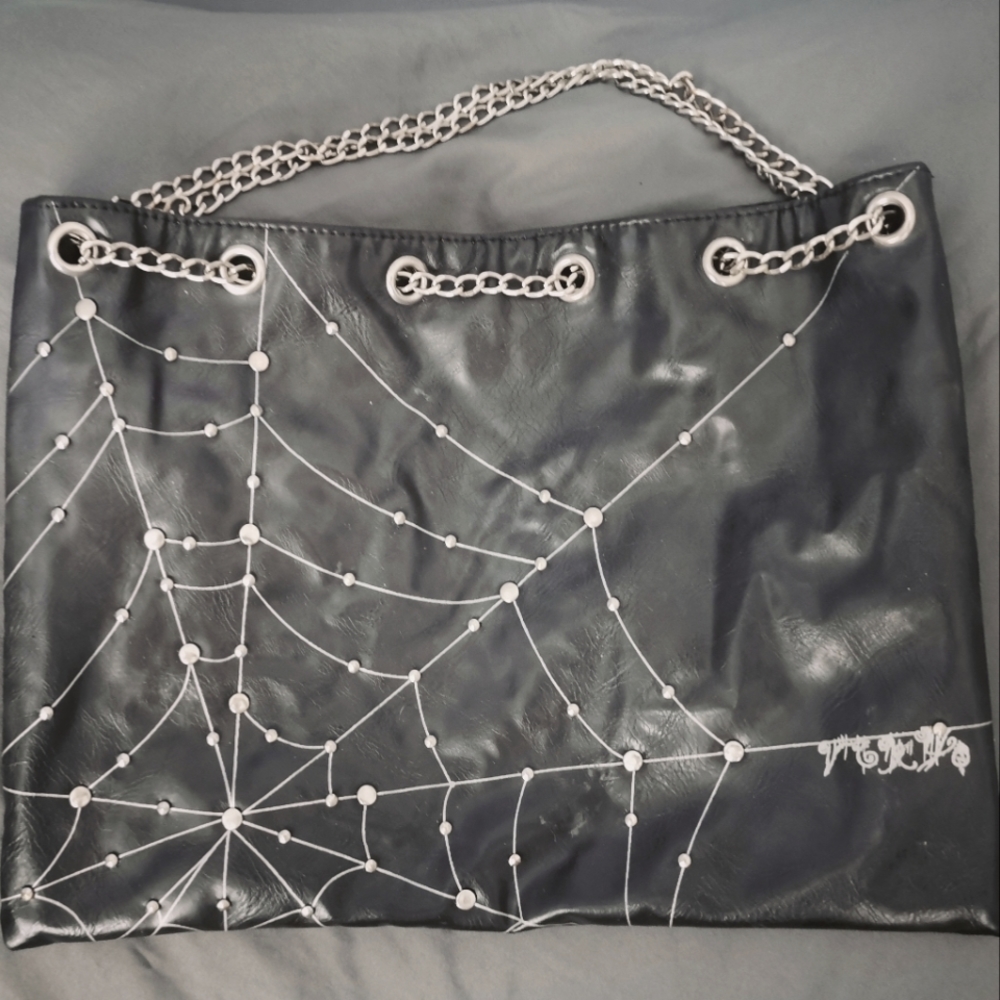 Vintage Vexy Pouch Style Handbag